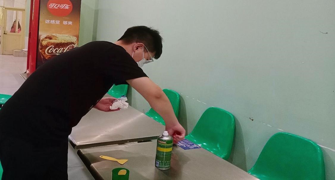 关于开云kaiyun官方网站青年志愿者协会开展保持餐桌整洁,共创整洁环境活动主题